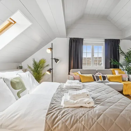 Apartment Aaaluxuryrooftopviewsoldtownbestlocationac